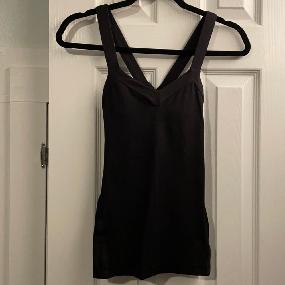 Lululemon black workout tank